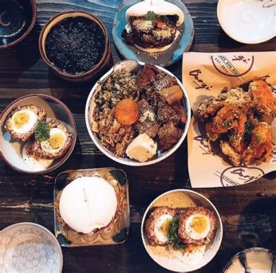  Hamisui Baozi -  매콤한 육류와 은은한 단맛이 어우러지는 황금색 보찌의 매력에 빠지다!